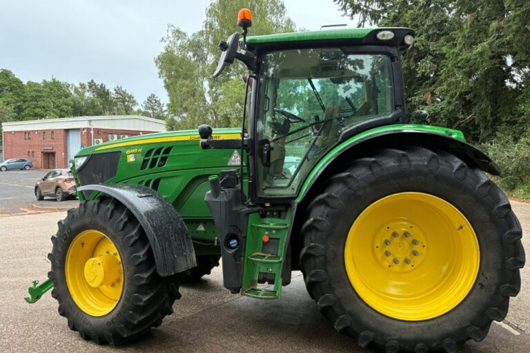 John Deere 6155R