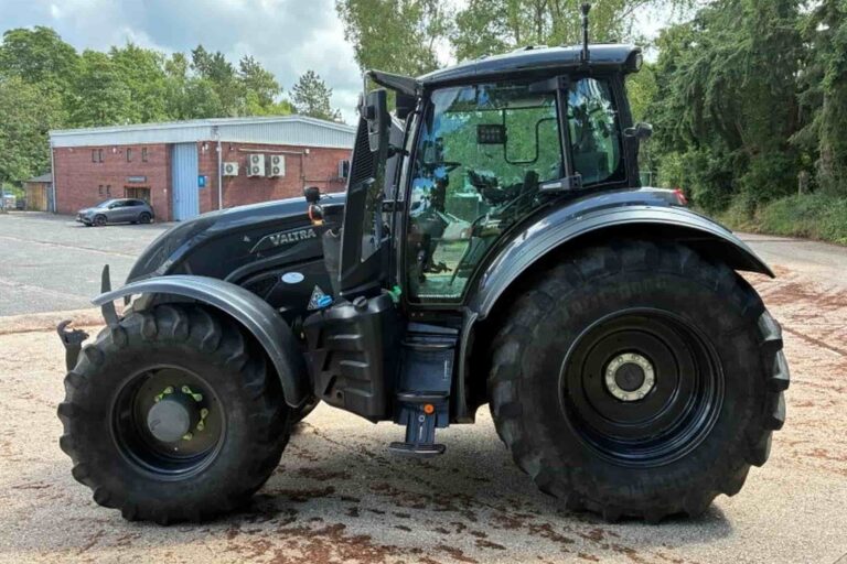 Valtra T215