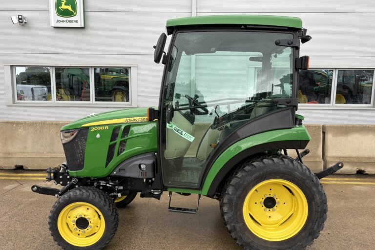 John Deere 2038R Compact Tractor