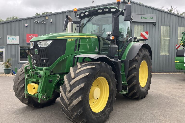 John Deere 6250R