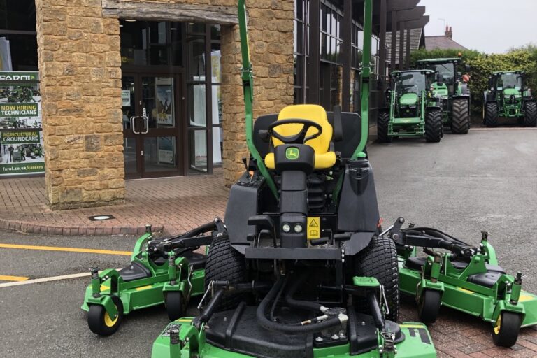 John Deere WAM1600T Batwing Mower
