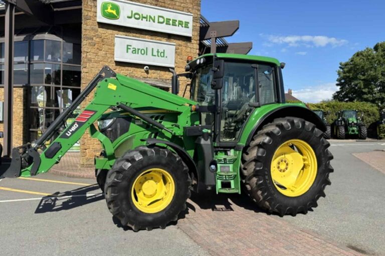 John Deere 6120M