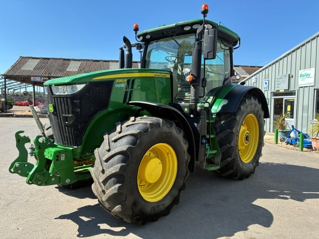 John Deere 7250R