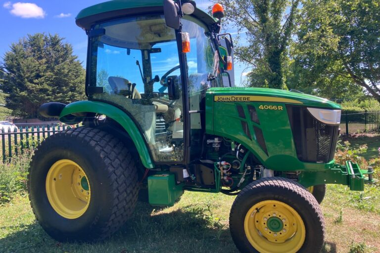John Deere 4066R Compact Tractor