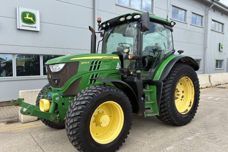 John Deere 6130R