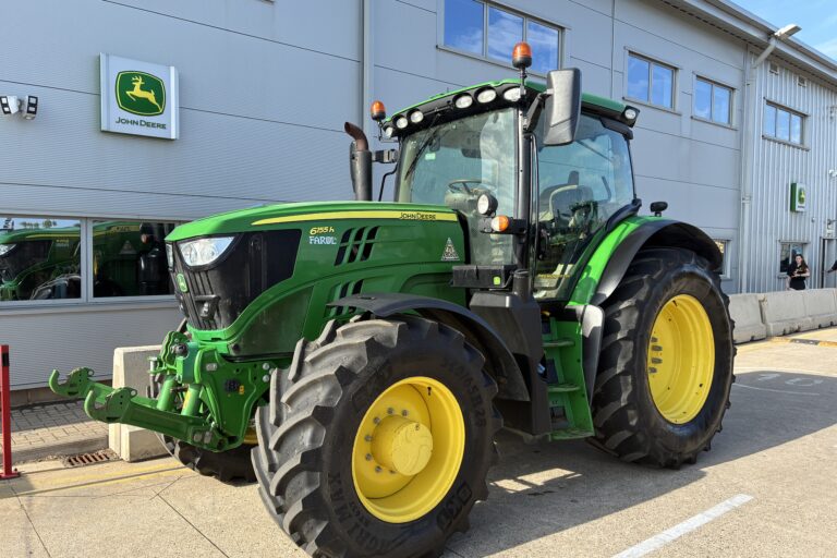 John Deere 6155R