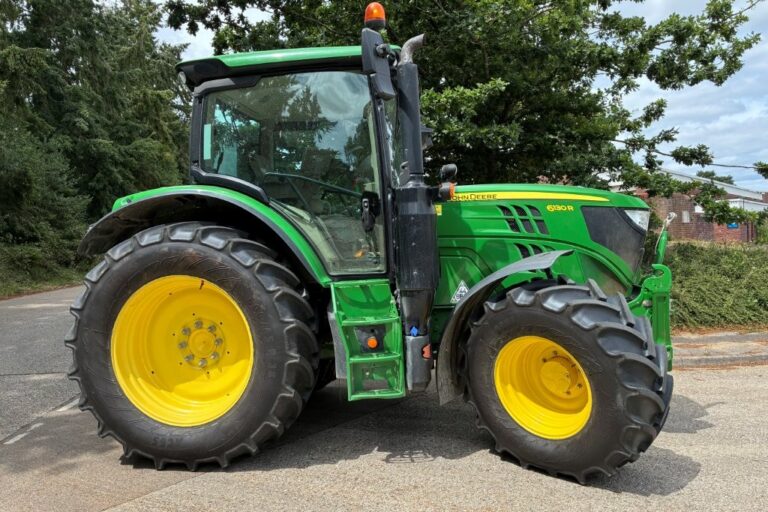 John Deere 6130R