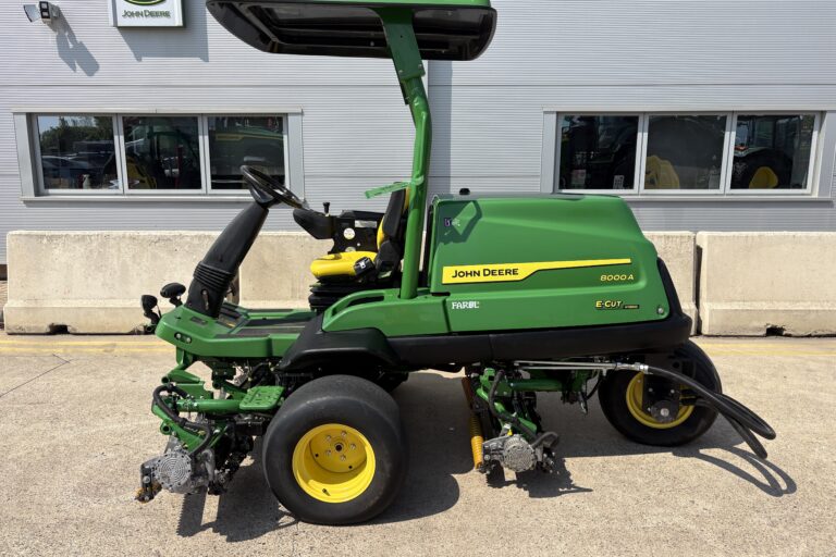 John Deere 8000AE Fairway Mower