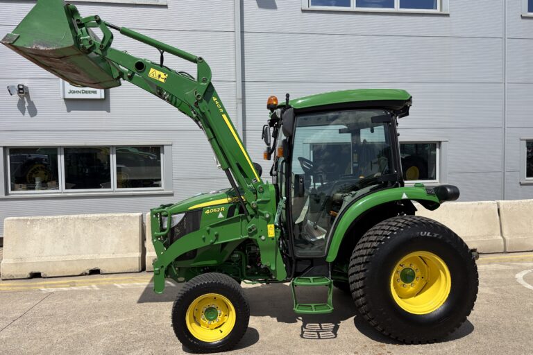 John Deere 4052R Compact Tractor