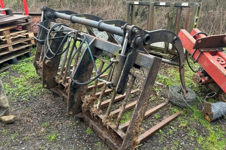 Muck grab 7'6ft