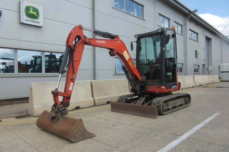 KUBOTA U27-4