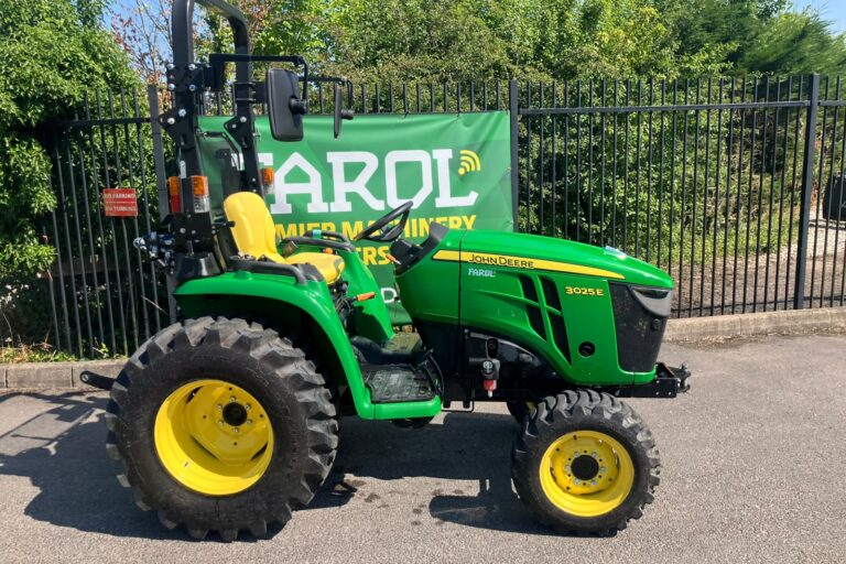 John Deere 3025E Compact Tractor DEMO