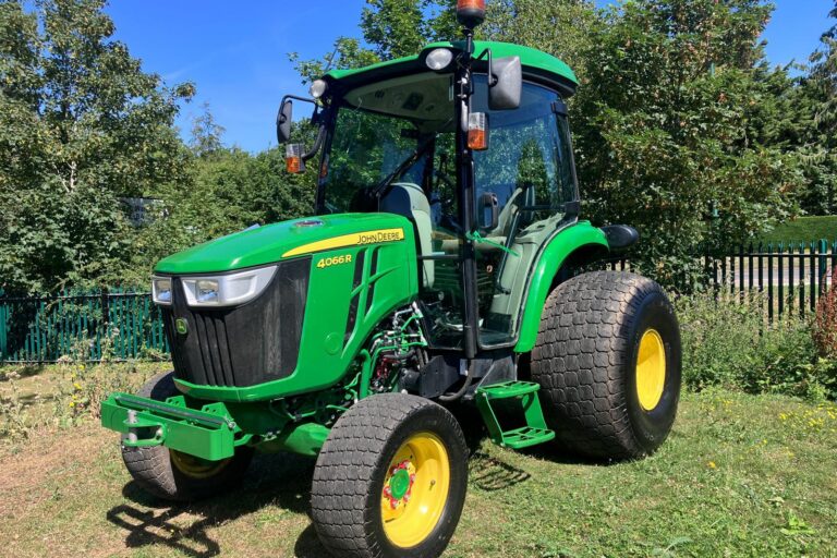 John Deere 4066R Compact Tractor