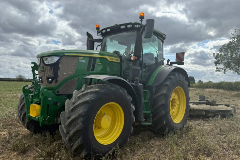 John Deere 6R 250