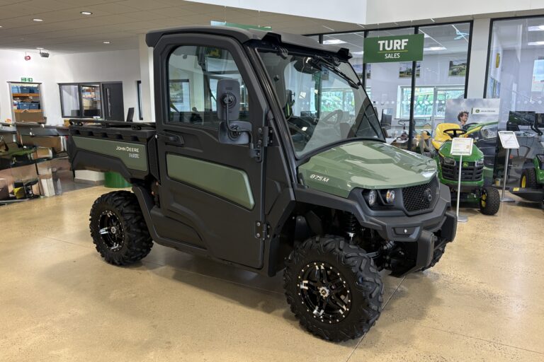 John Deere XUV875M Gator