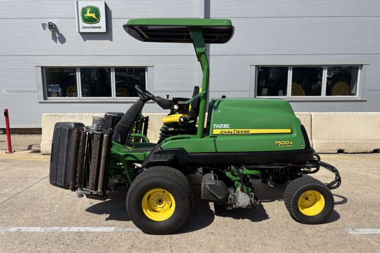 John Deere 7500A Hybrid Fairway Mower