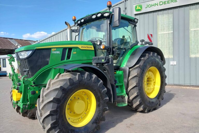 John Deere 6R 195