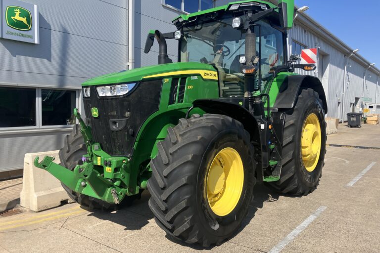 John Deere 7R 330