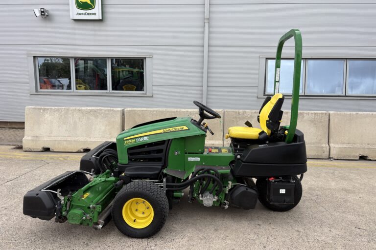John Deere 2653B Triple Mower