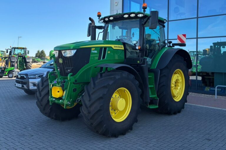John Deere 6R 215
