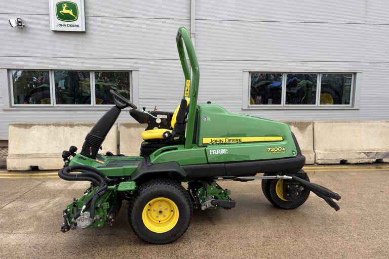 John Deere 7200A