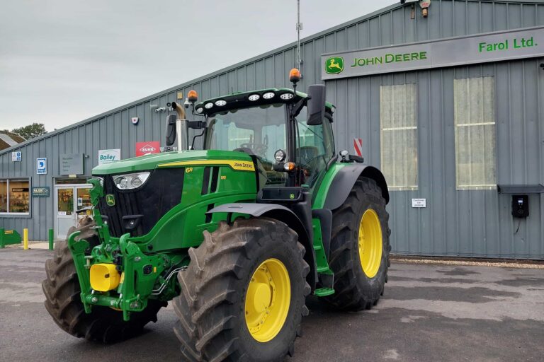 John Deere 6R 195