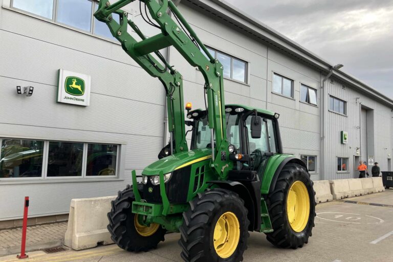 John Deere 6100M + 623M