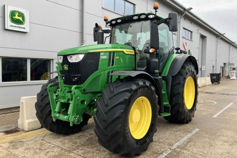 John Deere 6R 250