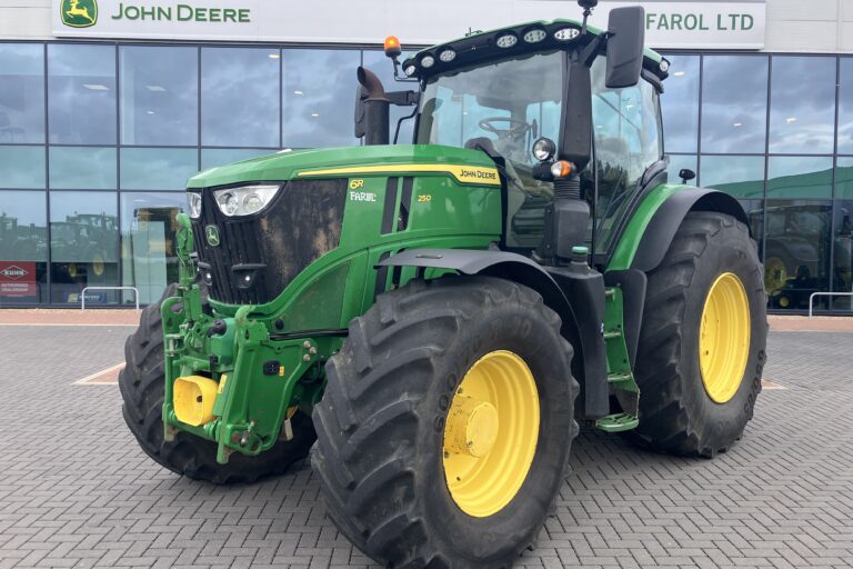 John Deere 6R 250