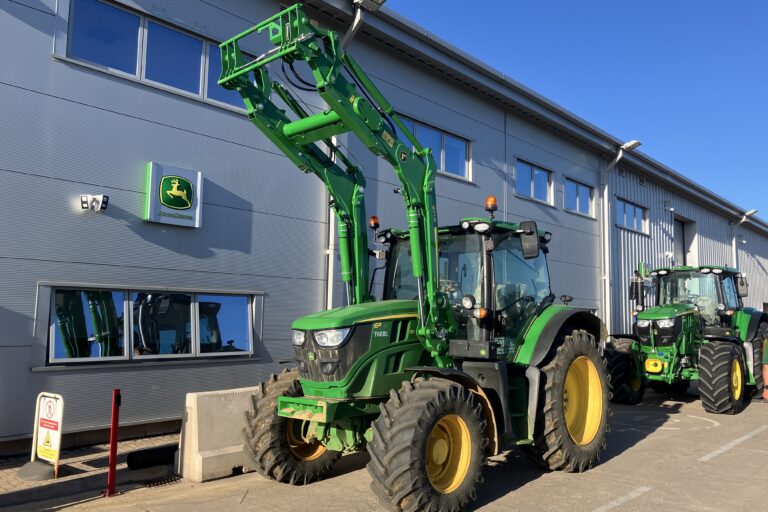 John Deere 6R 110 + 623R