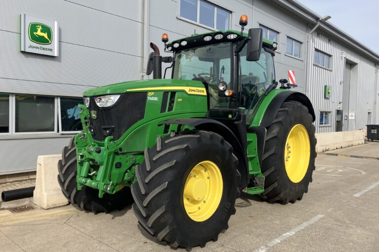 John Deere 6R 195