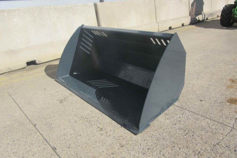 AVANT HEAVY DUTY BUCKET 1450MM