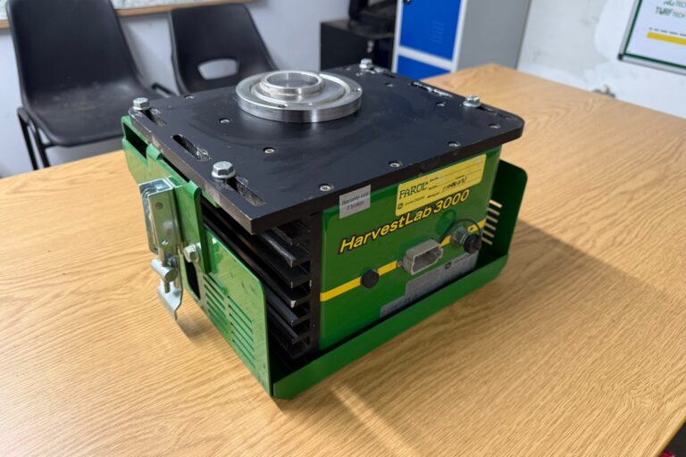John Deere Grain Sensing Retrofit Kit - HarvestLab 3000 for S7 Combine