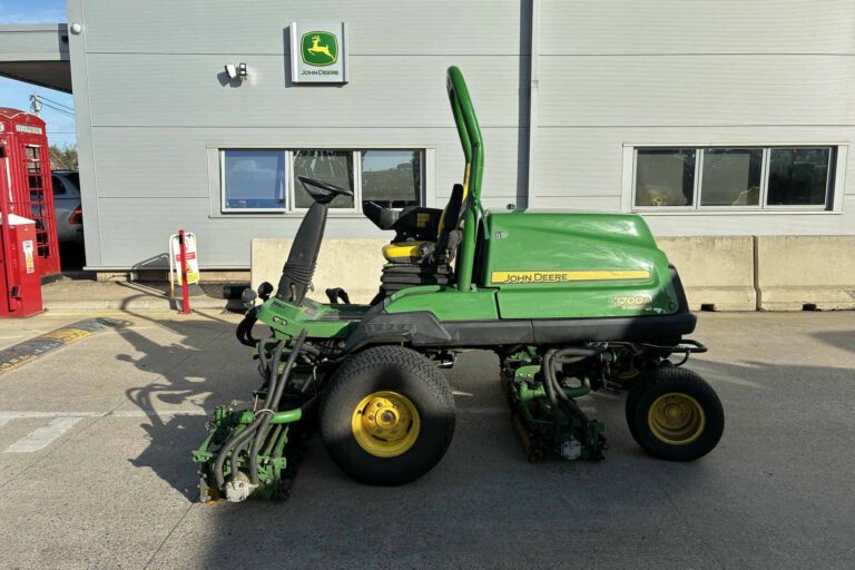 John Deere 7700A Fairway Mower