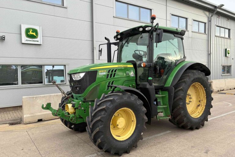 John Deere 6130R