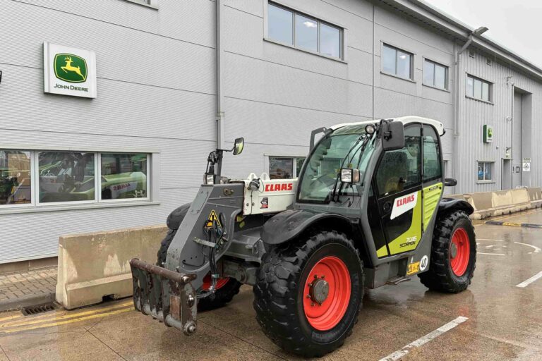 CLAAS 7035 SCORPION