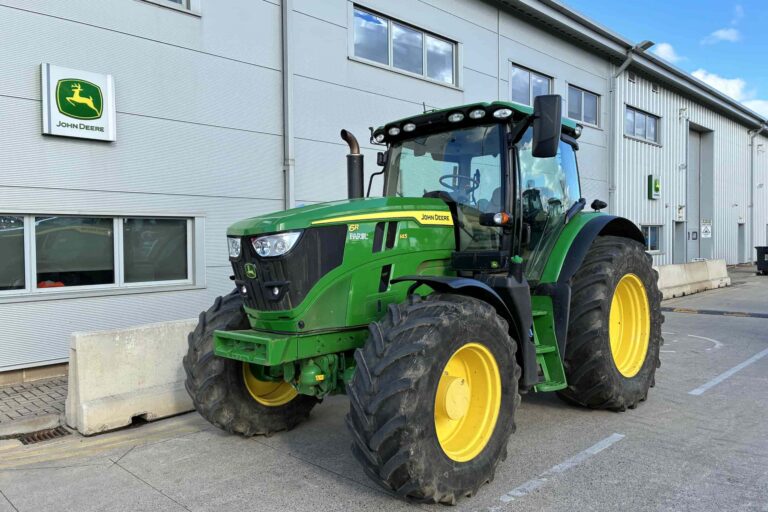 John Deere 6R 145