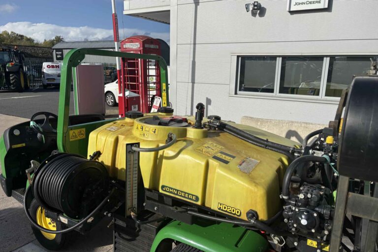 John Deere HD200 Sprayer