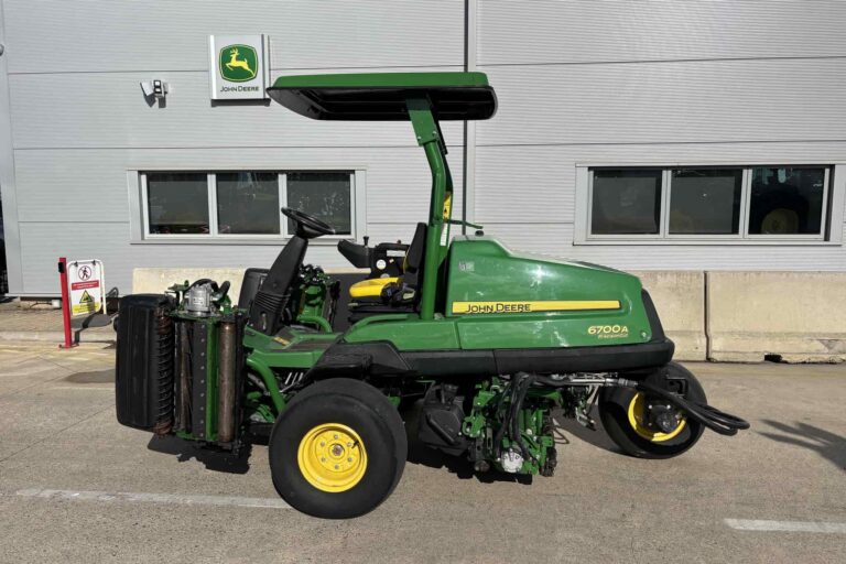 John Deere 6700A E‑Cut Hybrid Fairway Mower