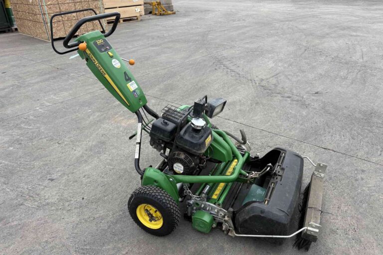 John Deere 220E Pedestrian Greens Mower