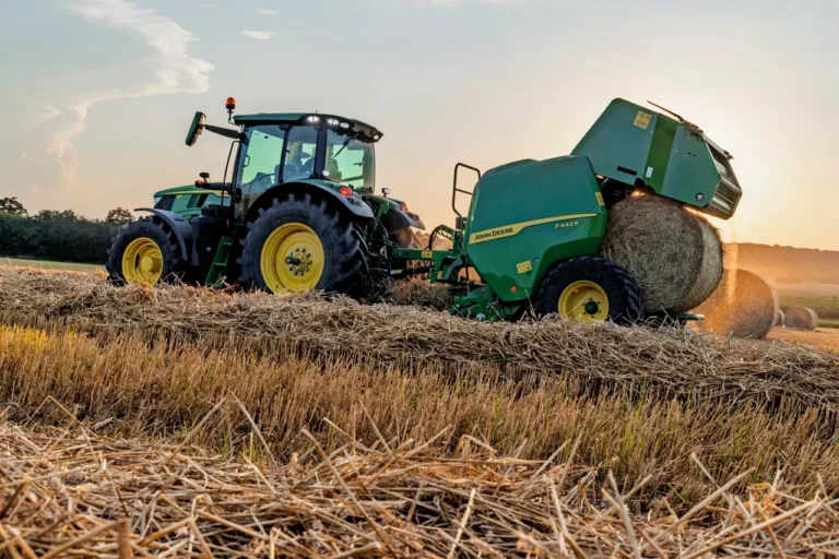 John Deere  F442R